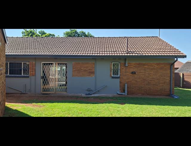 3 BEDROOM FREEHOLD TO LET IN EDELWEISS